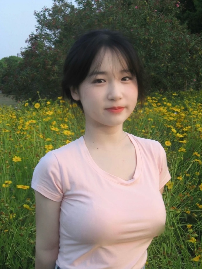 三人不停在她体内图片